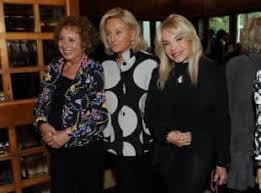 Maybe you would like to learn more about one of these? Quanto Erano Fighe Le Signorine Buonasera Marina Morgan E Tinto Brass La Folliero E Il Cav La Elmi Media E Tv