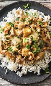 Rezept Hello Massaman Cremig Mildes Thai Curry Mit Zucchini Champignons Und Cashewkernen Curry Vegetarisch Reisge Thai Curry Rezept Rezepte Essen Kochen