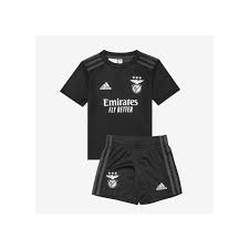 Detta adidas ungdomskit är för nästa generation fotbollsstjärnor. Benfica 20 21 Away Kit Released Shirt Short 1082244