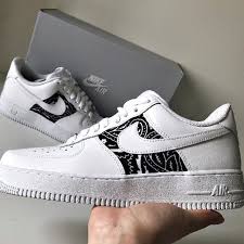 Black Bandana Air Force 1 The Great Wave Off Kanagawa Tee The Custom Movement In 2020 Nike Fashion Shoes Trendy Shoes Sneakers Fresh Shoes