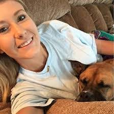 Allison Batts's Instagram, Twitter & Facebook