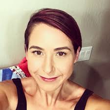 Why would I shave my head? No I'm not sick, and no I'm not pulling a  Britney Spears 😂 the answer is simple, I was losing my hair. It's been  happening for