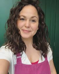 Giovanna fletcher is currently promoting compare the market's 'babymoon' hub where expectant mums and dads can log on to check out the best options on when and where to travel. I M A Celebrity Sign Up Giovanna Fletcher For New Series Based In Welsh Castle Ok Magazine