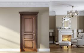 أبواب بيج لامعة في الداخل تجديد الداخلية أو ورق الحائط في الردهة تحت الأبواب الخفيفة الصورة كيف تبدو الأبواب الملونة والداكنة في الداخل