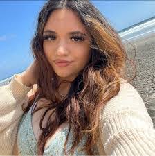 Kellie Westfall's Instagram, Twitter & Facebook