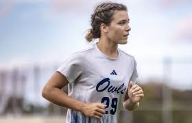 COLUMN: Breaking the gender gap as the first female sports editor for the  University Press – UNIVERSITY PRESS