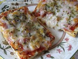 Pan Pizza De Jamon Queso Y Tomate Paninis Pizza De Jamon Recetas Para Cocinar Pizza