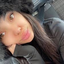 Alexandra Calo's Instagram, Twitter & Facebook