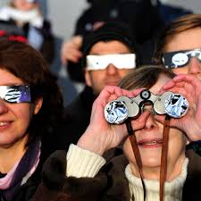 Welchen augenschutz braucht man bei einer sonnenfinsternis? Sonnenfinsternis 20 Marz 2015 In Deutschland Brillen Werden Knapp Stadt Munchen