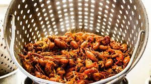 Crawfish Season Is A Family Affair At The Faded Rose Crawfish Crawfish Season Great Restaurants