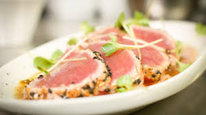 350g fresh ahi tuna, sashimi quality, 4 (85g) portions. Tuna Tataki So Muss Thunfisch Rezept Von 7hauben