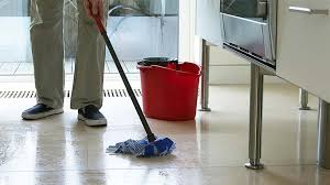 Ada teori yang menyatakan bahwa lantai di dapur sebaiknya lebih tinggi daripada lantai pada bagian rumah lainnya. Tips Mengepel Agar Lantai Rumah Bersih Maksimal Dan Higienis
