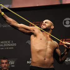 Amerykanin nie zwalniał jednak tempa i. Salim Touahri Steps In On Short Notice Vs Warlley Alves At Ufc Gdansk Mma Fighting