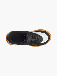 2,353 likes · 2 talking about this · 921 were here. Nike Hallenschuh Bravata In Schwarz Deichmann