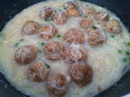 Misua Soup With Meatballs Pinoycookingrecipes Misua Recipe Meatballs Ground Beef Recipes Easy