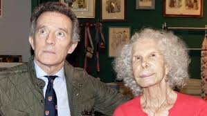 Este 20 de noviembre se ha apagado para siempre cayetana de alba, una mujer que ha sido genio y figura hasta la sepultura. La Acomodada Vida De Alfonso Diez Cinco Anos Despues De La Muerte De La Duquesa De Alba