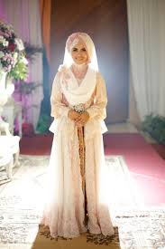 Hasil gambar untuk gaun pengantin