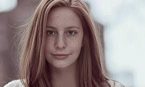 Kelly Rockafellow's Instagram, Twitter & Facebook