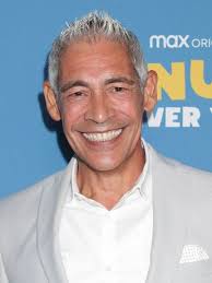 Johnny Lozada's Instagram, Twitter & Facebook