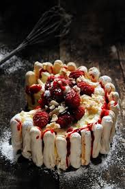 Comme Il Me Restait Quelques Framboises Vacherin Tout Glace Vanille Et Framboises Recettes De Cuisine Recette Glace Recette