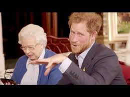Harry prins segir william hafa valið aðra braut en hann sjálfur en bendir á að sem bræður muni þeir alltaf vera til staðar fyrir hvorn annan. Prince Harry Queen Elizabeth Ii Get Last Laugh In Invictus Games Rivalry With Obama S Prins Harry Prins William Elizabeth Ii