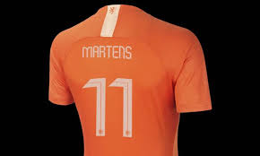 Ga met hen mee op zoek door de franse hoofdstad en ontdek met dit. Rugnummers Oranje Leeuwinnen Wk 2019 Bekend Voetbalshirts Com