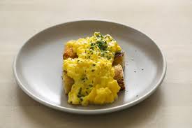 Chef Thomas Keller S Oeufs Brouilles Recipe French Scrambled Eggs 2020 Masterclass In 2020 French Scrambled Eggs Scrambled Eggs Recipe Cooked Vegetables