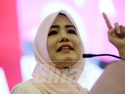 Share to twitter share to facebook share to pinterest. Puteri Umno Dah Tak Diva Lagi