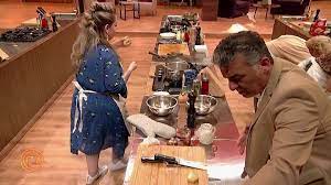 Tv8 ekranlarında yayınlanmaya başladığı günden itibaren izleyicileri ekran başına kilitleyen yemek yarışması programı masterchef türkiye'de her bölüm nefes kesiyor. Masterchef Sezonul 8 Episodul 13 Online 30 Septembrie 2019