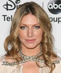 A classically trained dancer, she studied from the age of three for 20 years and still practices today. Jes Macallan Alchetron The Free Social Encyclopedia