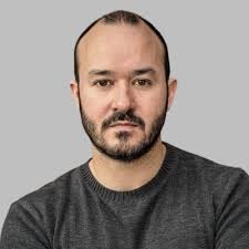 Working directly for a CEO for the first time? Be ready. It's different. I  remember the first time I worked directly for the CEO. The start-up I  joined had about 60 people