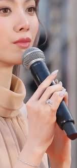 🧸》You may have noticed, as I have, that in the last few events and  appearances Orm has been wearing a wedding ring. He has always worn  different rings. But this one, this