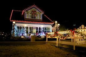 Www.christmaslightsetc.com.visit this site for details: Diy Christmas Lights And Outside Decorations