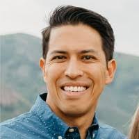 Arek Halpern's Instagram, Twitter & Facebook