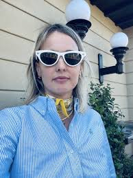 Some of my friends who've known me for over a decade still don't understand  exactly what I do. All good. What's important to remember, is I help small  to medium sized businesses