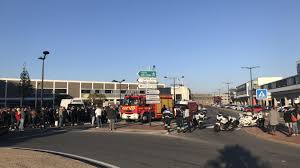 Les sous doues passent le bac comédie. Les Etudiants Ont Pu Reintegrer L Universite Apres La Decouverte D Une Cocotte Minute Suspecte