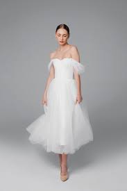Tulle Midi Wedding Dress Short Wedding Dress Made To Measure Wedding Dress Simple Wedding Dress Bridal Gown Mistique Midi In 2021 Midi Wedding Dress Ankle Length Wedding Dress Cocktail Dress Wedding