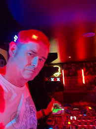 Howdy folks 😀 It's the Balearic Burger Radio Show today