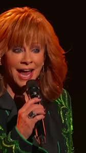 Reba, Carrie and Miranda honoring Loretta Lynn… #Reba #CarrieUnderwood  #MirandaLambert #LorettaLynn #countrymusic