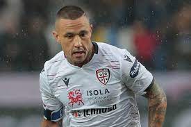 Lo scudetto è un'opzione sempre più reale. But Does Cagliari Have The Money To Keep Nainggolan Here Are The 2 Ways For The Future Of The Ninja Fc Inter News News Transfer Market And Matches