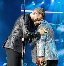 Wilfrido Vargas | Querido Mike, Tu lugar en el frente de la orquesta es una muestra de tus capacidades, con esa chispa especial que llevas dentro. Tu... | Instagram