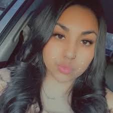 Adriana Deleon's Instagram, Twitter & Facebook