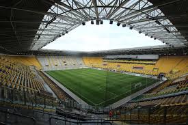 Laut mopo24 soll beim betreiber des stadions bereits ein geheimplan zum ausbau des stadions existieren. Sg Dynamo Dresden Gegnerinfo Bilanz Gegner Archiv Fc Erzgebirge Aue Fc Erzgebirge Aue Sg Dynamo Dresden