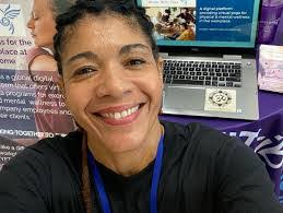 Liz Kemp's Instagram, Twitter & Facebook