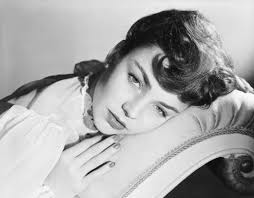 Reluctant Facts About Jennifer Jones, The Unlikely Superstar