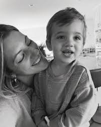 Felicia Lopes (@felicialopes___) • Instagram photos and videos