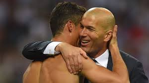 Véronique zidane is a former dancer and model who is the wife of french football legend zinedine zidane. Trainer Zinedine Zidane Tritt Bei Real Madrid Nach Cl Titeln Zuruck
