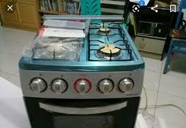 Tatakan pancinya berlapis powder coating tahan bakar yang mudah dibersihkan dan kukuh. Kompor Gas 4 Tungku Toko Inara Elektronik Online Shop Facebook