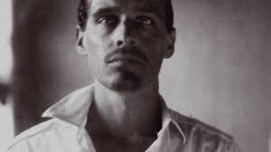 Benjamin Goss: «Tengo un problema con la fotografía digital: es demasiado  perfecta. Si la vida no lo es, ¿por qué pretenderlo?»