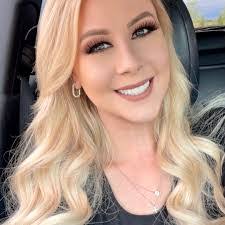 Wendy Lemons's Instagram, Twitter & Facebook